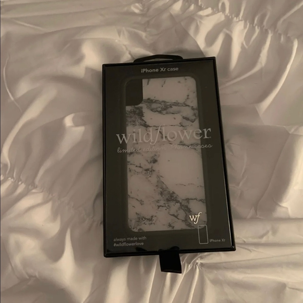 BRAND NEW wildflower case